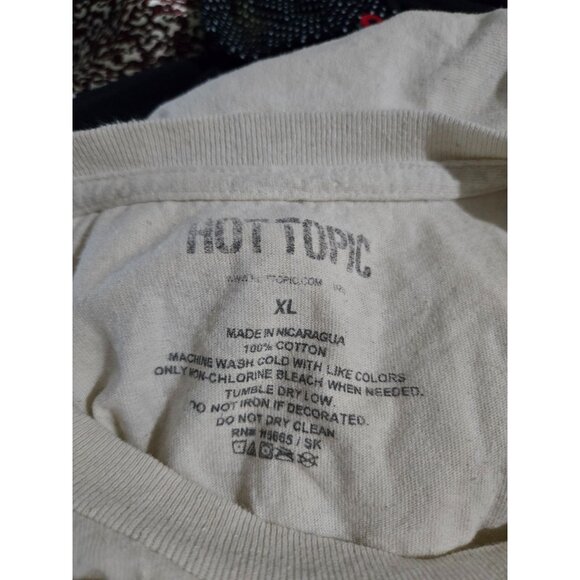 Hot Topic Womens Skull Floral Mushroom Short Sleeve T-Shirt Size XL Whimsigoth - Picture 4 of 7